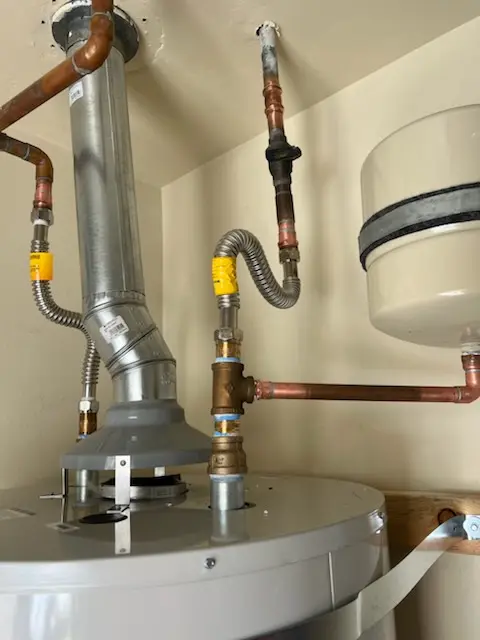 Water heater installation and plumbing repair in Town East Estates